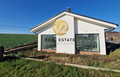 Na PREDAJ 4i novostavba bungalov 100m2, Nitra- Čermáň