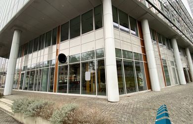 Obchodný priestor na prenájom, Prievozská ul., 408 m2