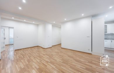 REZERVOVANÉ - 3 izbový byt s balkónom, Moldava nad Bodvou