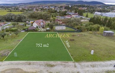 NA PREDAJ, STAVEBNÝ POZEMOK, 752M2, KAPUŠANY