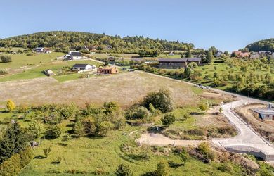 SLNEČNÝ POZEMOK S DYCHBERÚCIMI VÝHĽADMI, LUBINSKÉ KOPANICE!