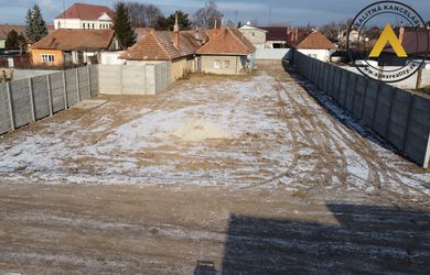 Exkluzívne v APEX reality rovinatý stavebný pozemok - Šulekovo - 893 m2
