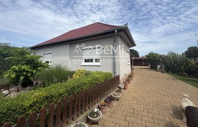 Dom bez investícii,  obec Abaújkér 45 min od KE- 127500,-Eur