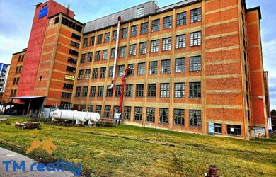 NA PRENÁJOM: Výrobné a skladové priestory (1 800 – 3 600 m2) – Partizánske (2.50 € / m2)