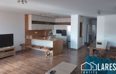 Luxusný 3-izbový byt s 2 terasami a infra saunou – Poruba