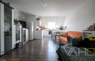 5-izbový tehlový byt s terasou v centre mesta Kapitulská ul., Trnava