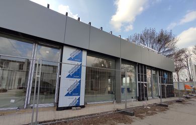 Nové SHOWROOM/obchodné priestory s výkladmi na prenájom – Slovnaftská, Bratislava  II