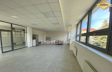 Na prenájom pekný komerčný priestor 72 m2 v Rimavskej Sobote