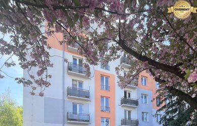 REZERVOVANÉ 3i byt s 2 balkónmi - pôvodný stav, 69 m2, 28. októbra, TN