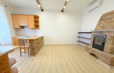 Predaj 2i byt v centre mesta Mosonmagyaróvár