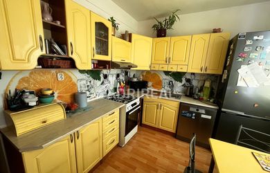 PRIPRAVUJEME DO PONUKY: 3i byt s balkónom o výmere 71,3 m2; Levočská - Kežmarok; 127.900€
